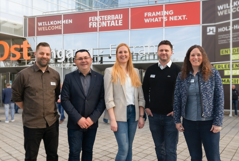 Interfen Gruppenbild vor der Messe